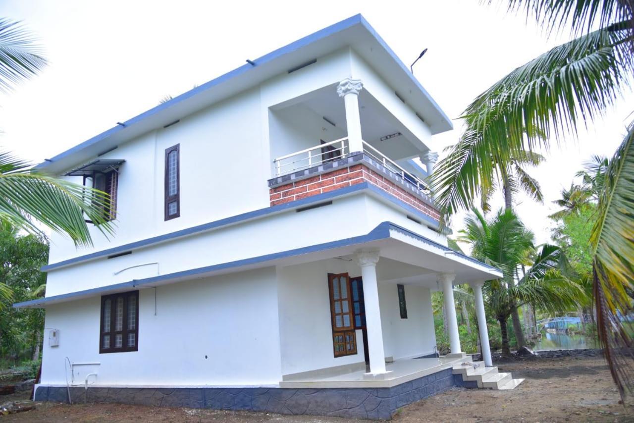 Aqua Green Home Stay Munroe Island Ngoại thất bức ảnh